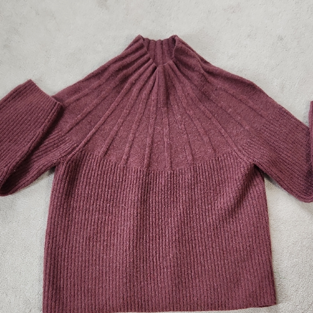 Nine West Mauve Mock Neck Sweater with Relaxed Fit and Cozy Knit - Large